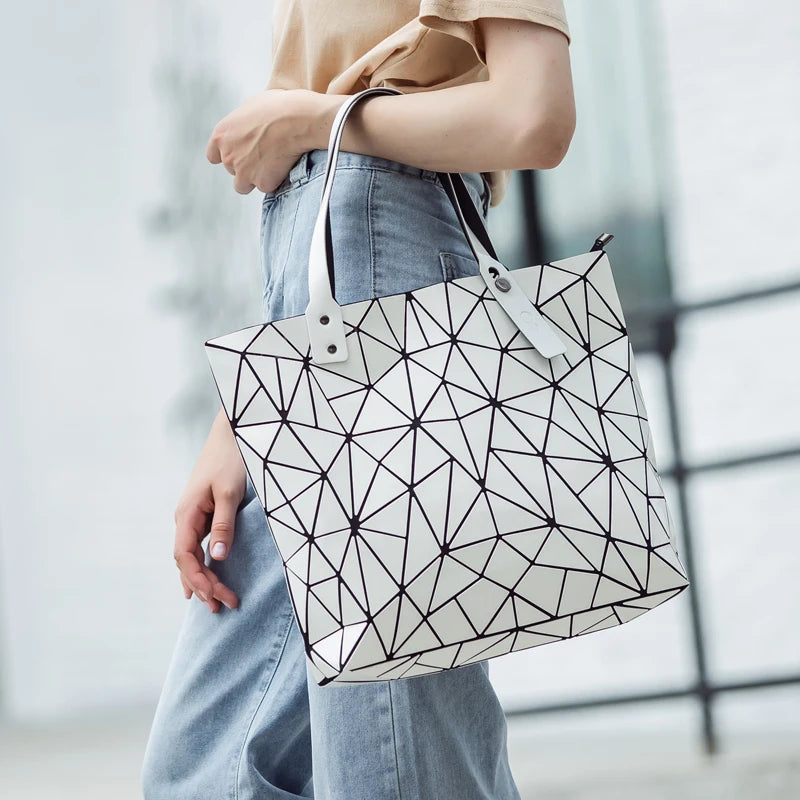 Bolsos Grandes para Mujer - Diseño Geométrico de Lujo