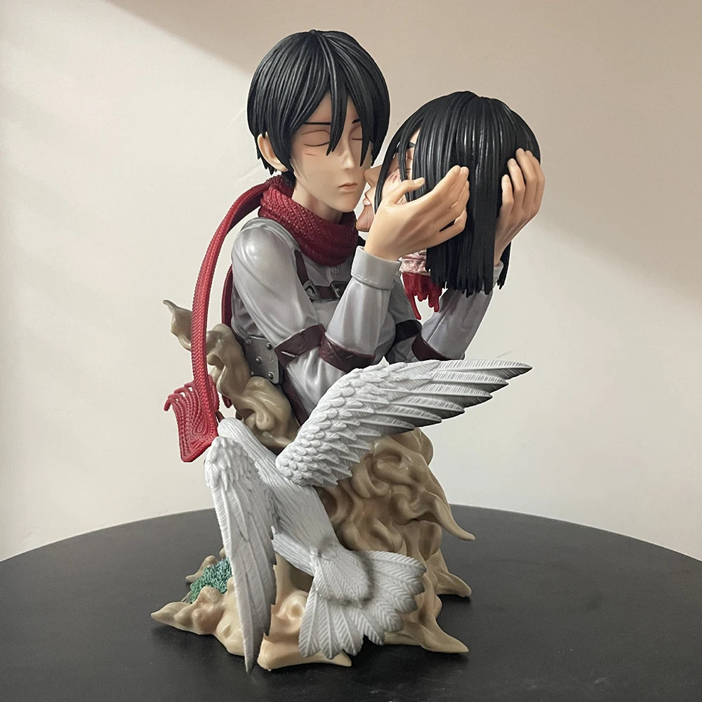 Figura de Acción de Mikasa Ackerman y Eren Yeager - Ataque a los Titanes