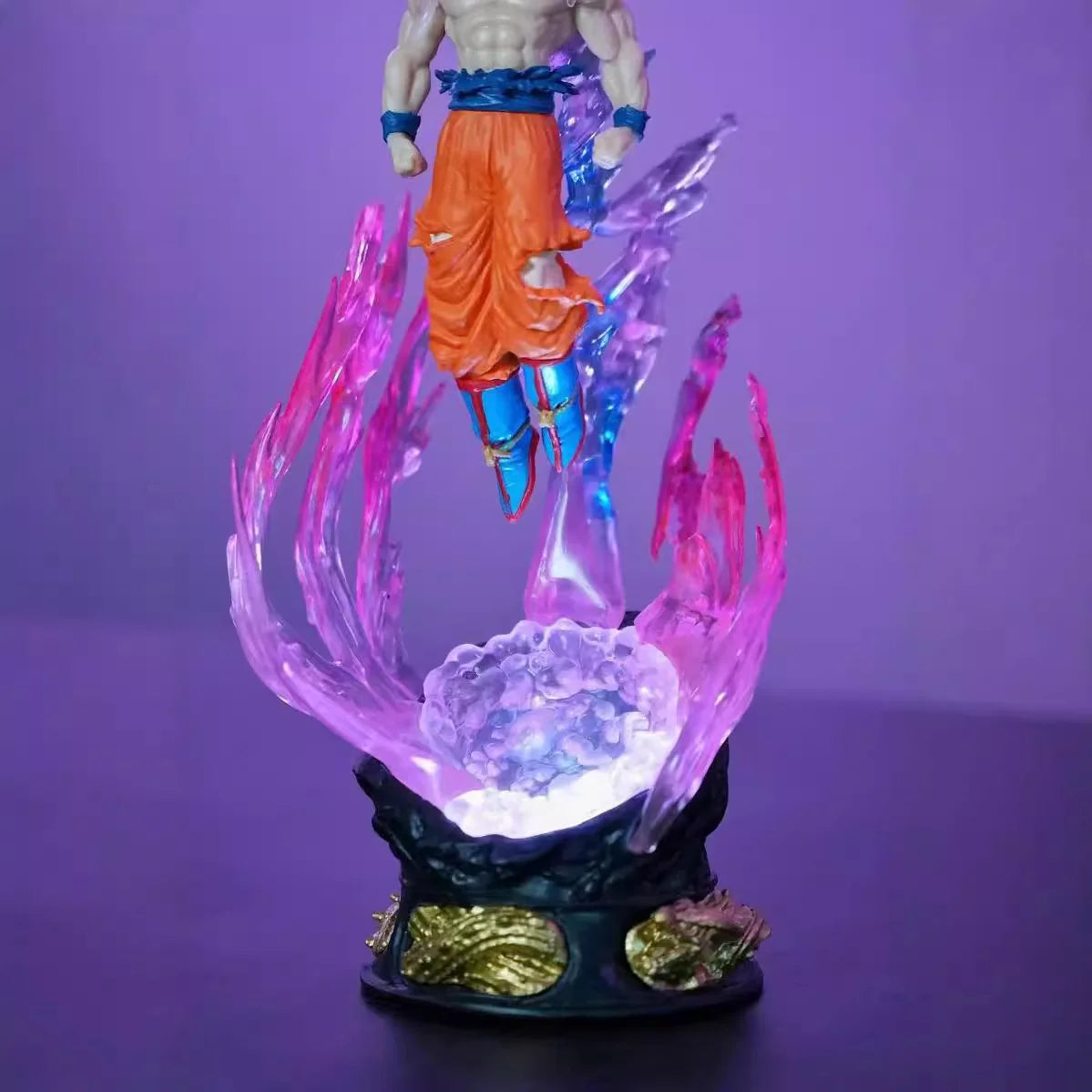 Figura de Dragon Ball Son Goku Ultra Instinto