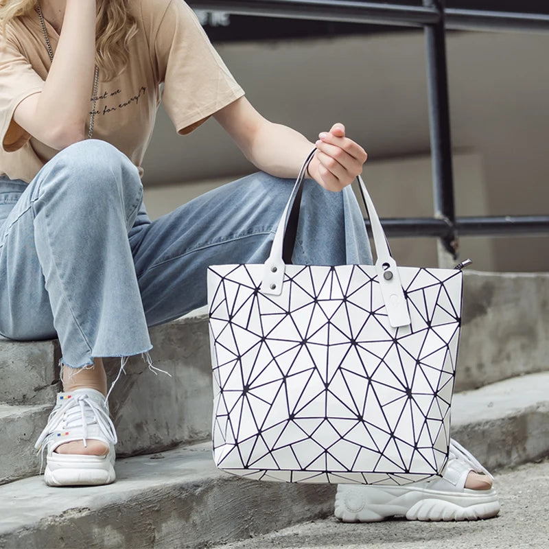 Bolsos Grandes para Mujer - Diseño Geométrico de Lujo